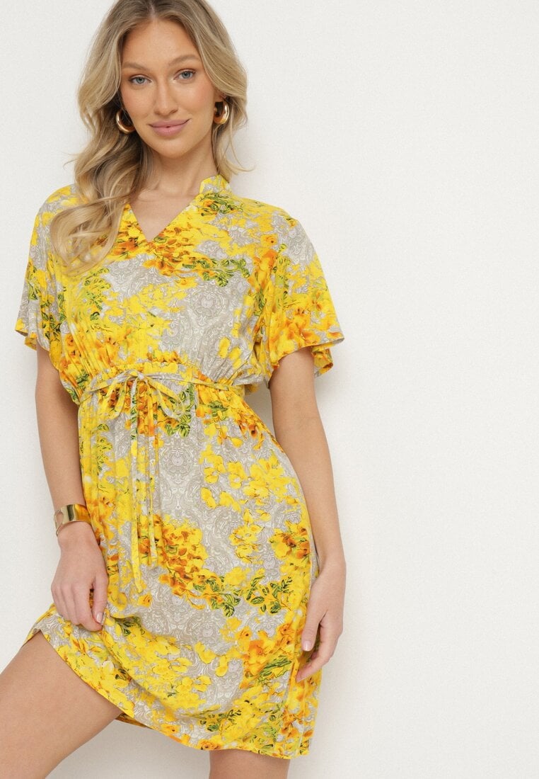Żółta Sukienka w Kwiaty z Paskiem Cleza