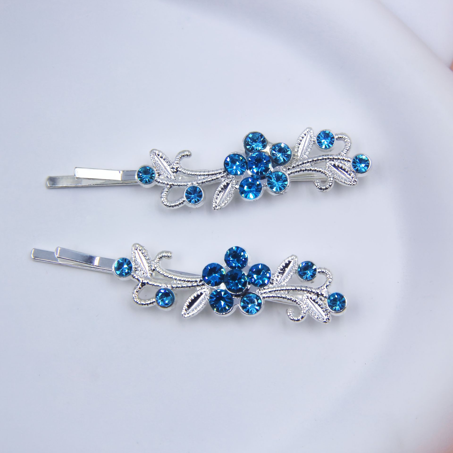 TEMU 2 sztuki eleganckich metalowych klipsów do włosów z kwiatami i błyszczącymi kryształkami - Design klipsów z jedną częścią dla kobiet i, Idealny