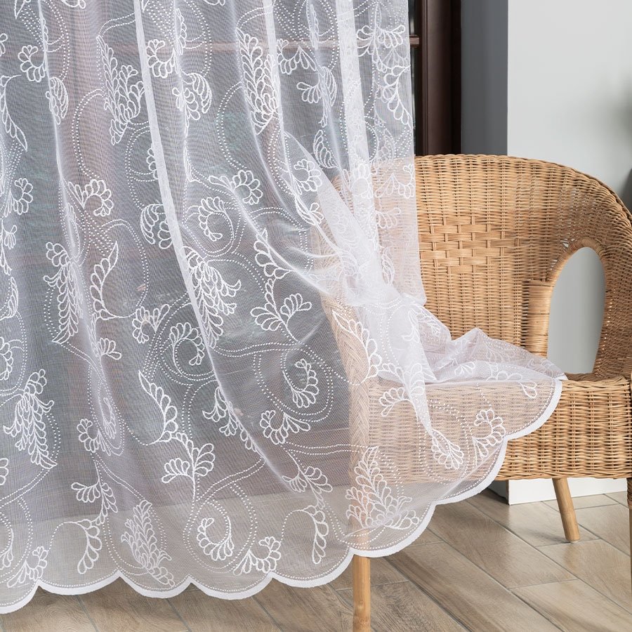 Gotowa firanka żakardowa z kwiatowym wzorem po całości, kolor biały, rozmiar: - 300x250 cm