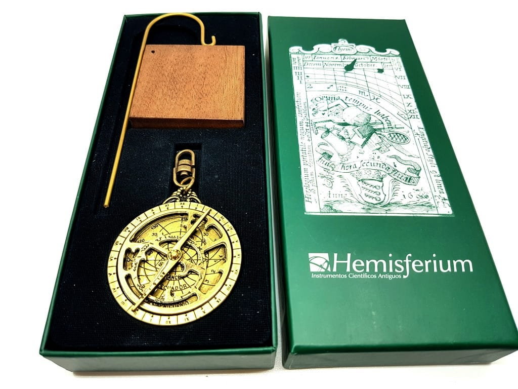 ASTROLABIUM KLASYCZNE EUROPEJSKIE BRELOK ZE STELAŻEM HISZPAŃSKI