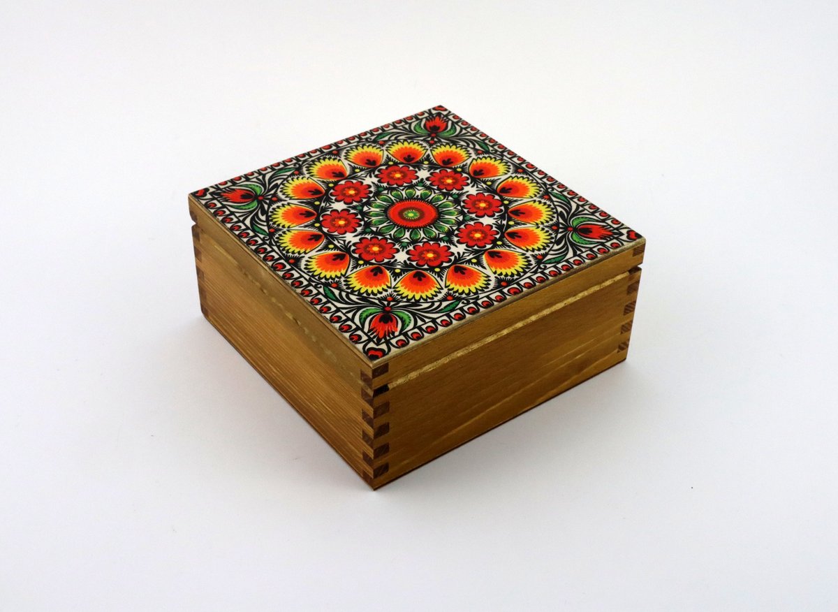 Herbaciarka drewniana na herbatę z 4 przegródkami – pudełko na herbaty folk decoupage jasny dąb organizer prezent rustykalny