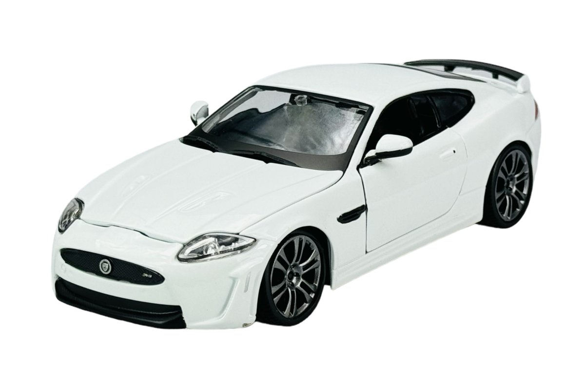 BBURAGO JAGUAR XKR-S BIAŁY 1:24 21063