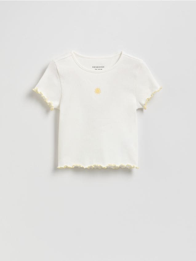 Reserved - Prążkowany t-shirt z haftem - złamana biel