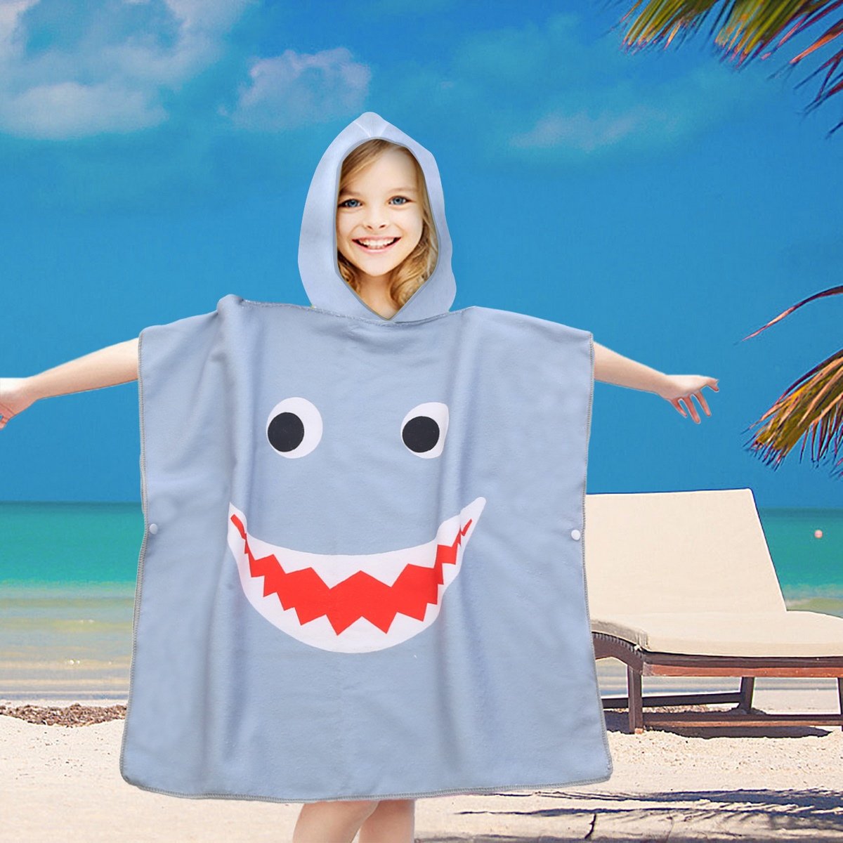 Poncho dziecięce plażowe 60x60 szare radosny rekin