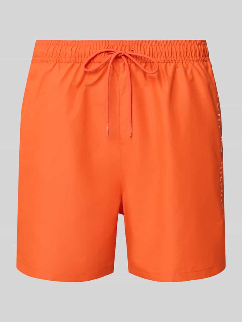 Spodenki kąpielowe o kroju regular fit z wyhaftowanym logo