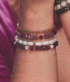 AVON Zestaw bransoletek Rhea Reds czerwony