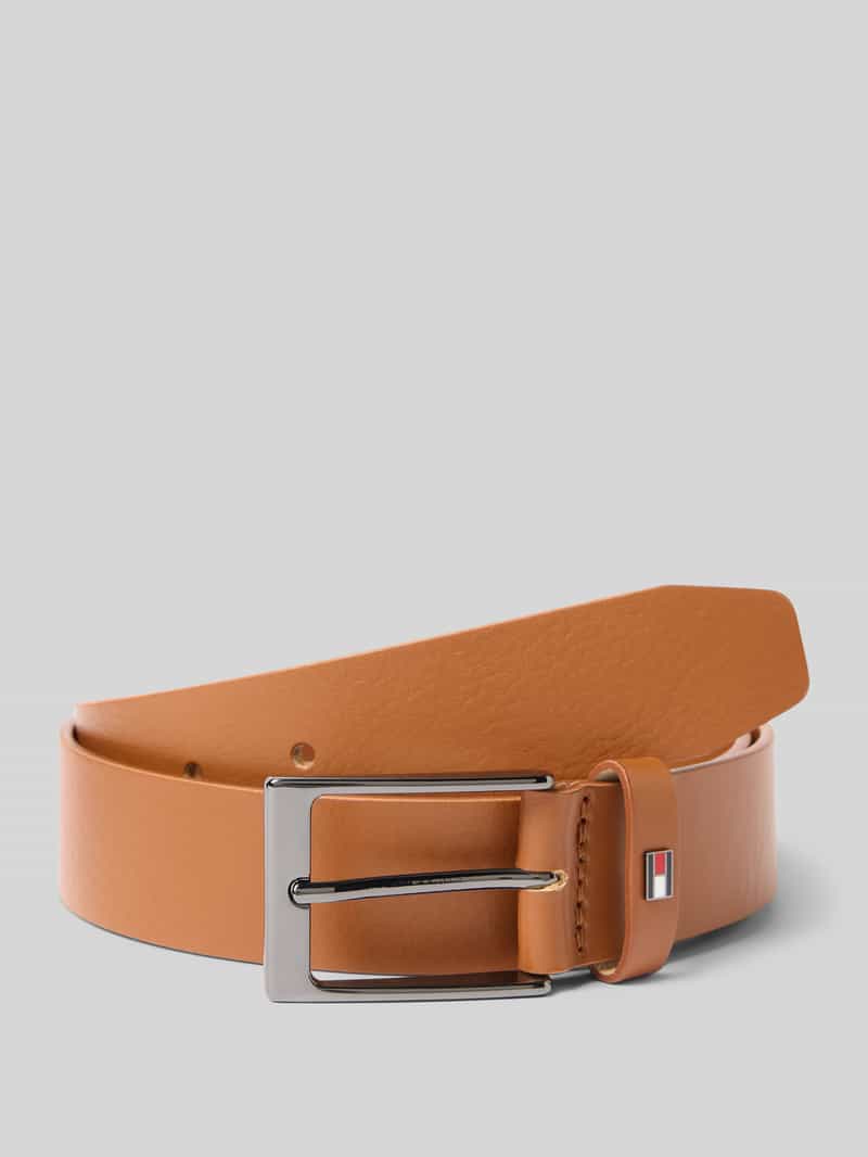 Pasek skórzany z aplikacją z logo