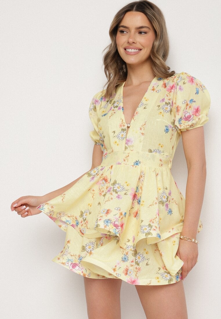 Żółta Bawełniana Sukienka w Kwiaty o Rozkloszowanym Kroju z Falbankami Norittia