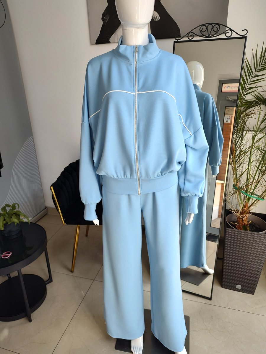Masełkowy dres z rozpinaną bluzą - baby blue One size
