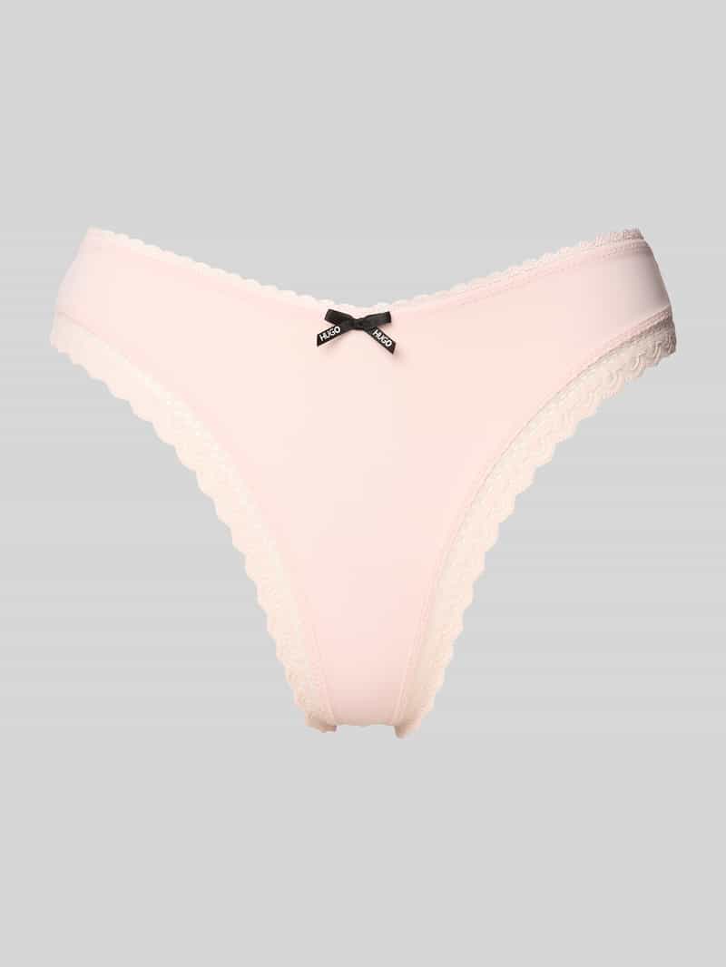 Stringi z koronkowym obszyciem model ‘UNIQUE’