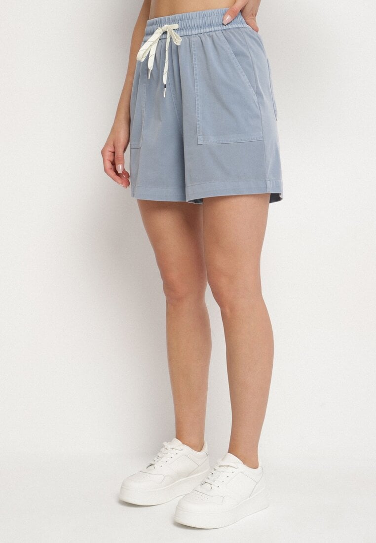Jasnoniebieskie Klasyczne Szorty z Wiskozą ze Wsuwanymi Kieszeniami i Wiązaniem w Talii Sarafene