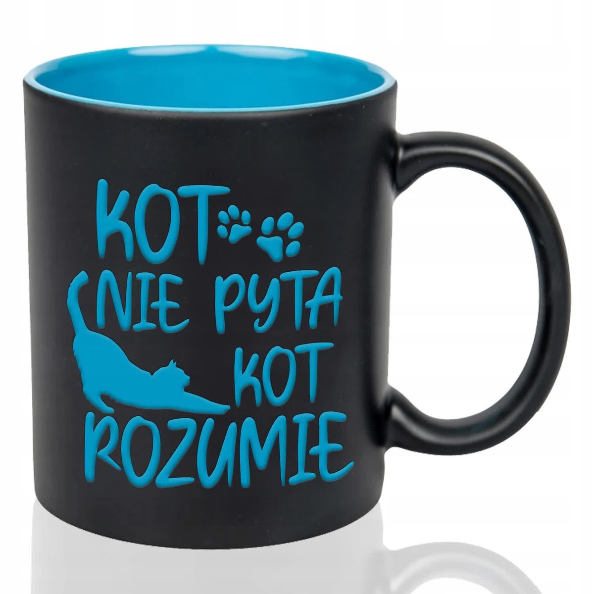 Kubek Czarny Wnętrze Niebieskie KOT NIE PYTA KOT ROZUMIE Grawer Mix Wzory