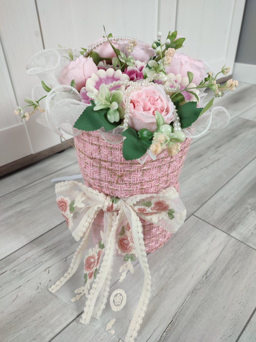 Bukiet świec różowy perły z biżuterią flower box świec sojowych