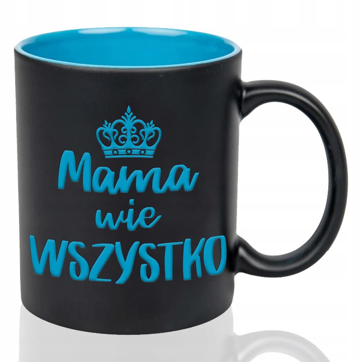 Kubek Czarny Wnętrze Niebieski MAMA WIE WSZYSTKO Grawer Mix Wzorów