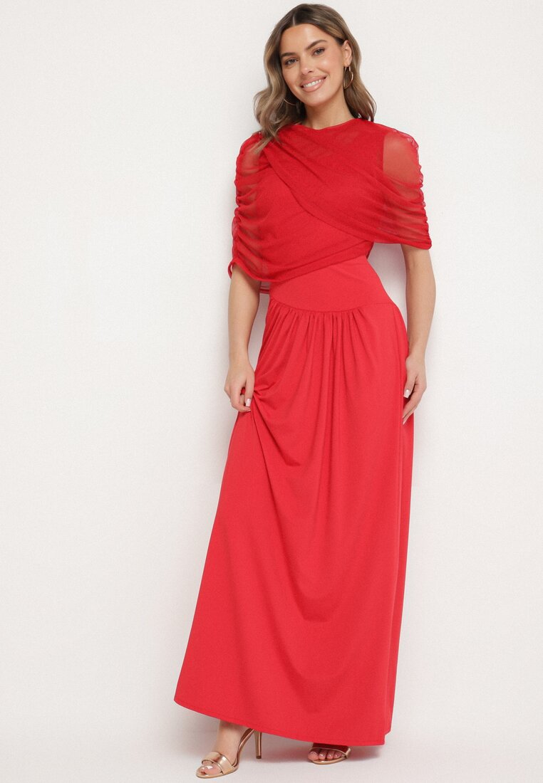 Czerwona Koktajlowa Sukienka Zdobiona Marszczeniem z Siateczkową Narzutką Millanea