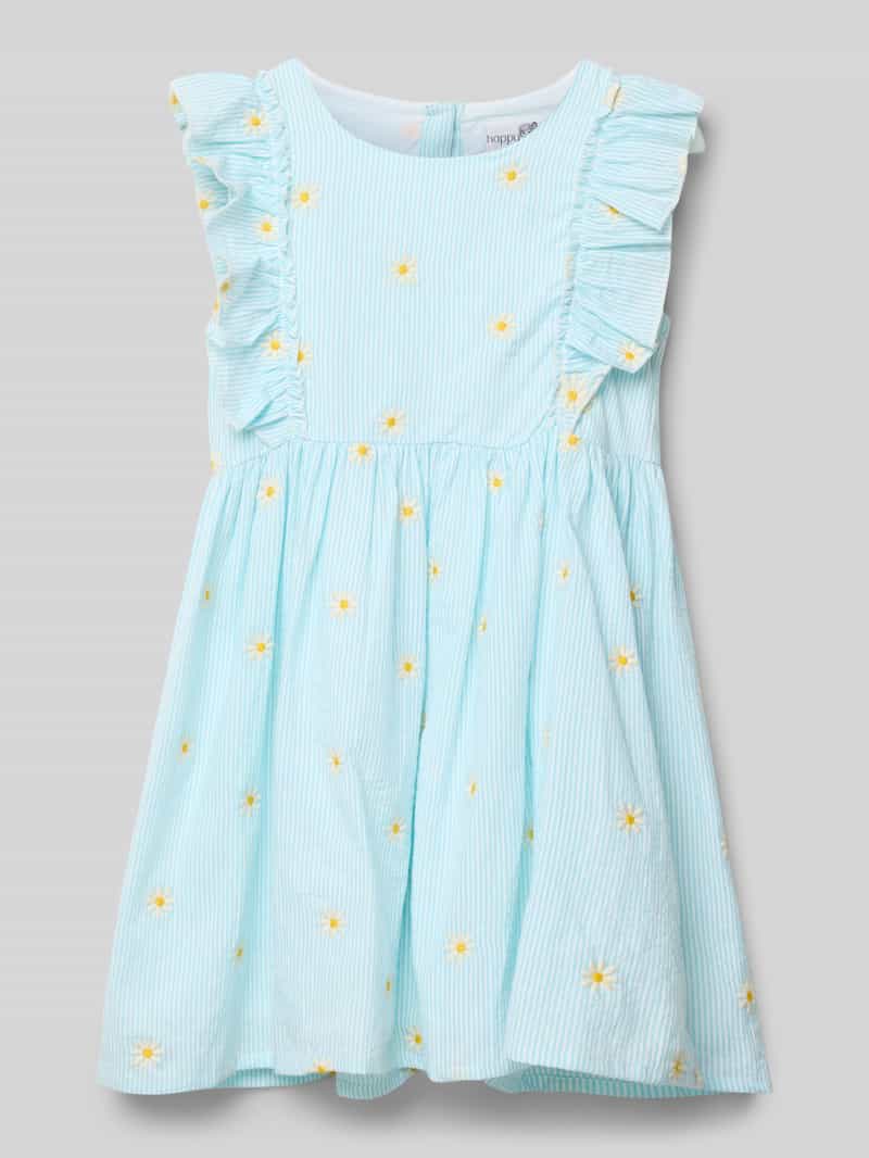 Sukienka z wyhaftowanym motywem