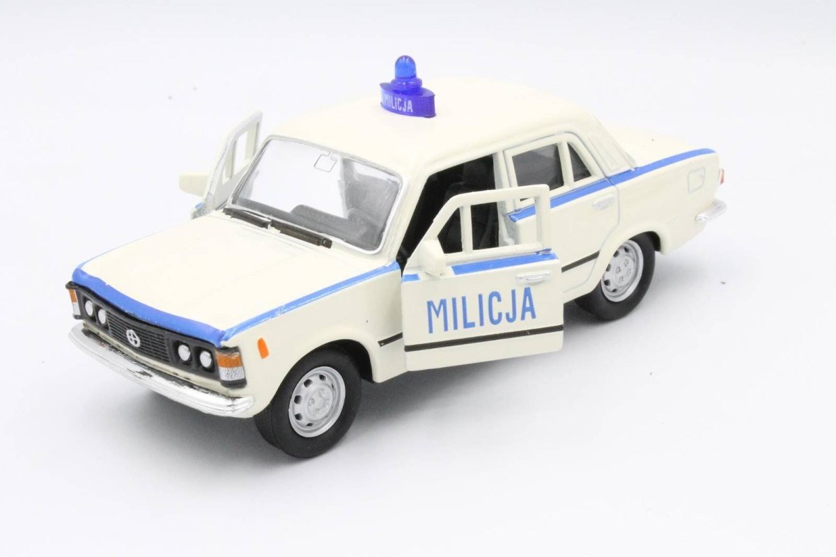 AUTO SAMOCHÓD MODEL METALOWY WELLY LAKIER GUMOWE OPONY Fiat 125P Milicja