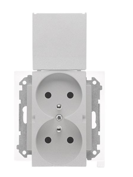 Gniazda podwójne z klapką IP44 z uszczelką, klapka w kolorze Simon 55 - aluminium mat