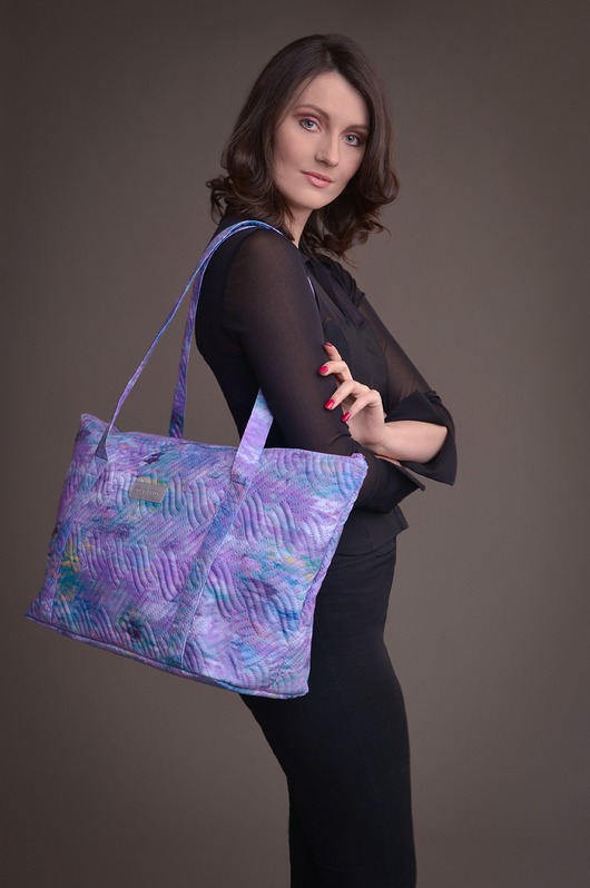 Duża torba pikowana z materiału fioletowa