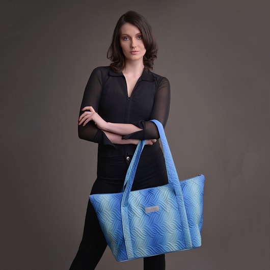 Duża torba pikowana błękitno-turkusowa