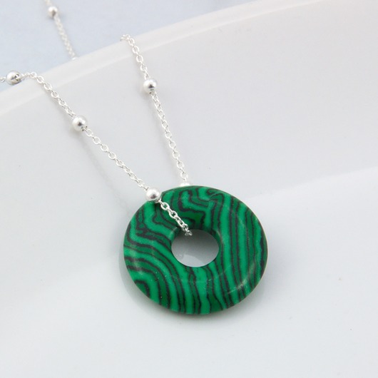 Naszyjnik malachit donut 18 mm, prezent dla koleżanki mamy lub siostry