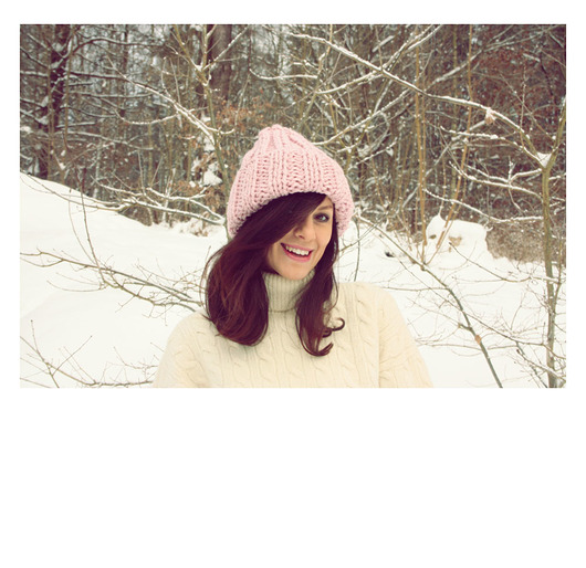 Czapka beanie pudrowy róż z wełną