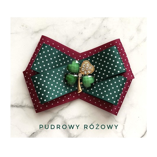 Świąteczna Brosza z czterolistną koniczyną Na szczęście