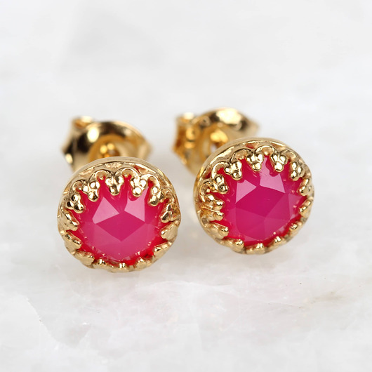 Kolczyki złote sztyfty Petite z agatem różowym