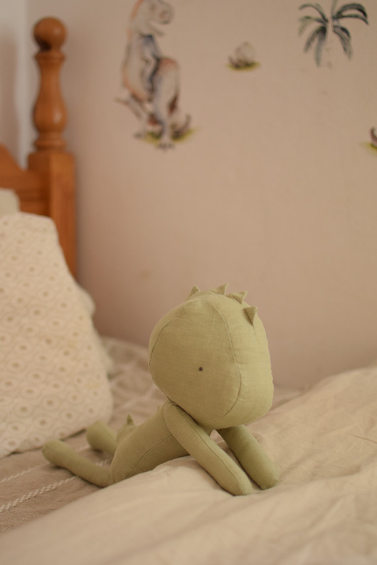 Przytulanka dinozaur