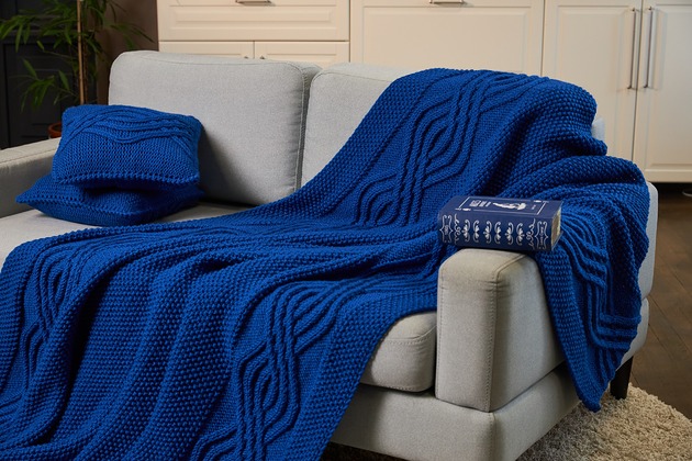 Piękny dzianinowy pled 160x200cm. Wykonany ręcznie.