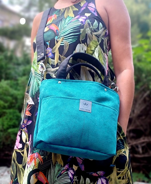 Baggi mini torebka z kieszeniami z Turkusowego Zamszu