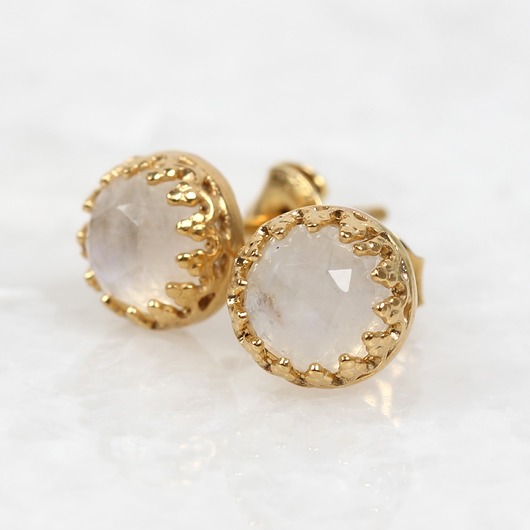 Kolczyki złote sztyfty Petite z kamieniem księżycowym