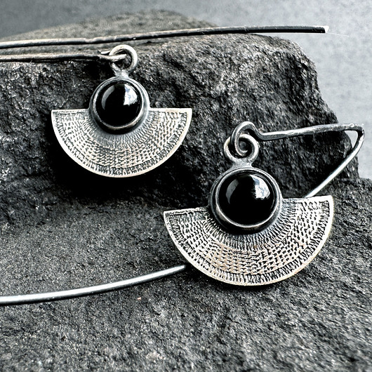 Orientalne kolczyki srebrne wachlarze z onyksem