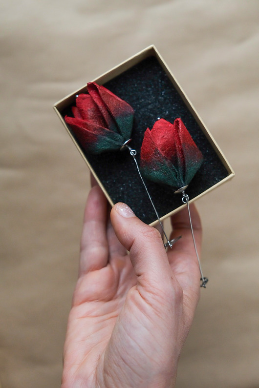 Elegancki prezent dla niej zamiast kwiatów - kolczyki TULIPANY premium