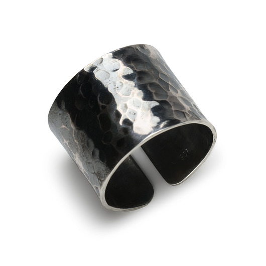 Pierścionek-obrączka, doginany, kuty, młotkowany, srebro, szer. 1,0 cm