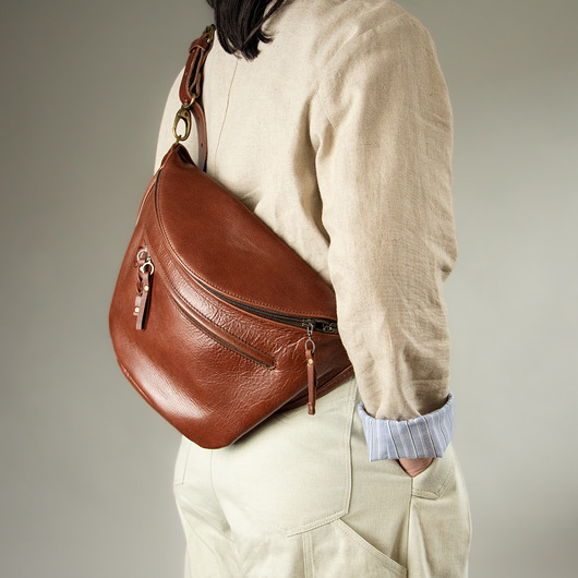 Duża skórzana nerka od Ladybuq art ręcznie wykonana