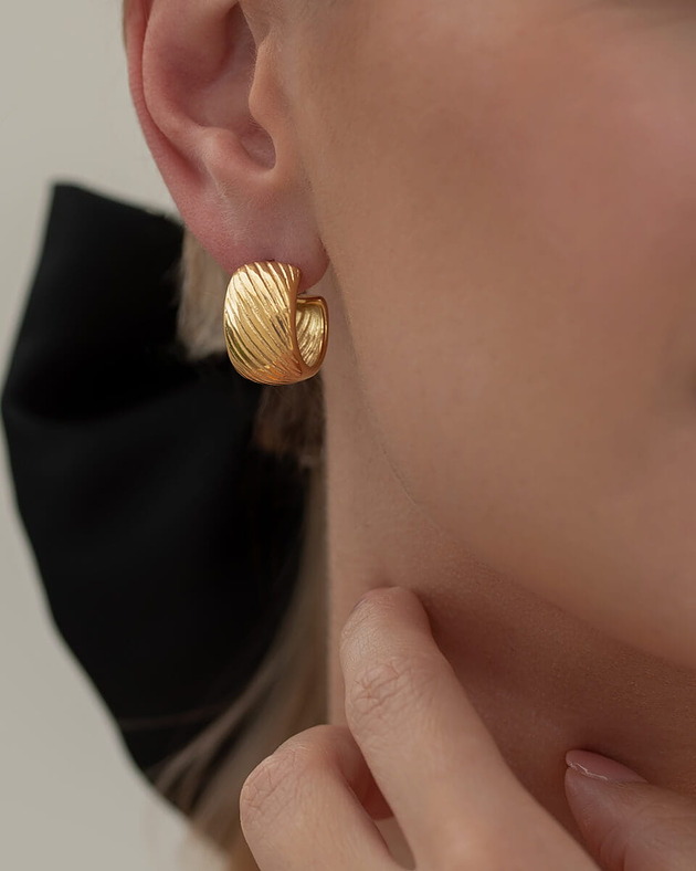 Złote kolczyki ze stali chirurgicznej pozłacane 18k