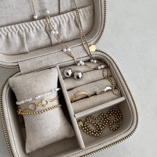 Szkatułka wykonana z lnu na biżuterię ATdiament