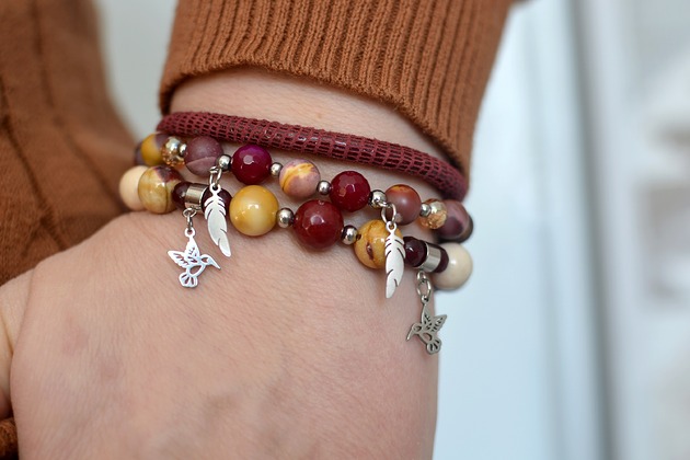 Zestaw bransoletek mokaito