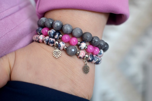 Zestaw bransoletek stone&pink