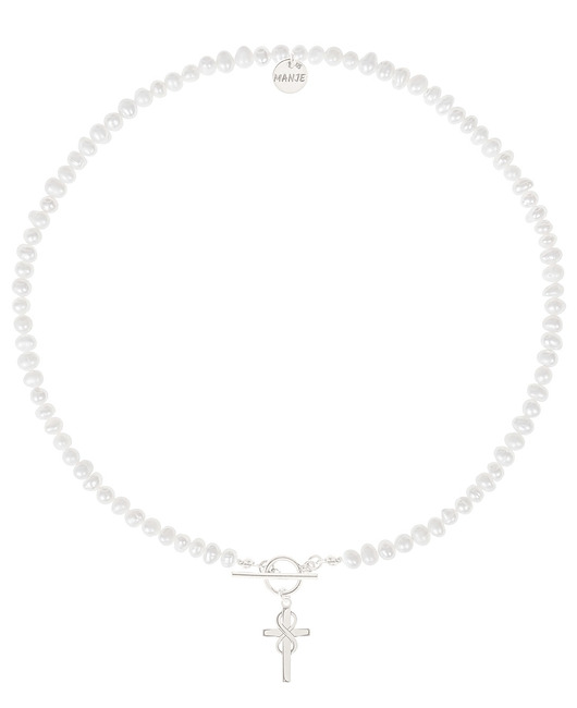 Naszyjnik z pereł ze srebrnym krzyżem i nieskończonością