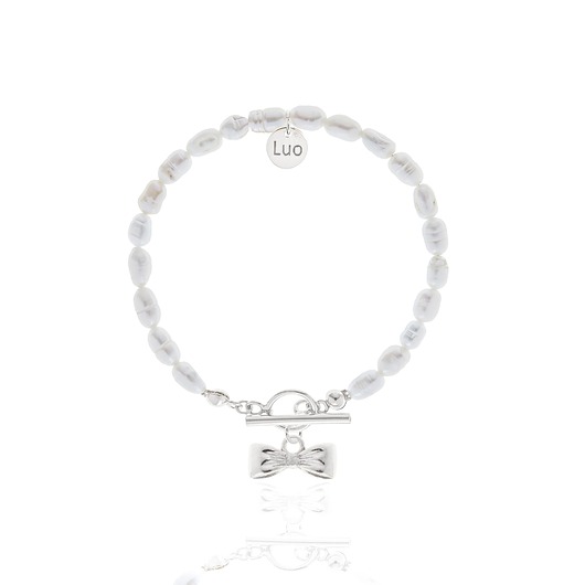 Bransoletka z naturalnych pereł z ozdobnym zapięciem i małą kokardką