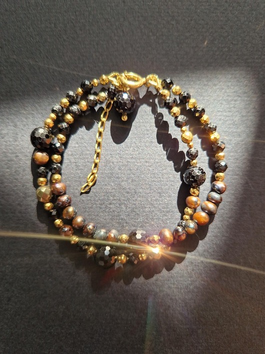 Ochronna bransoletka z czarnych pereł, czarnych turmalinów i hematytów