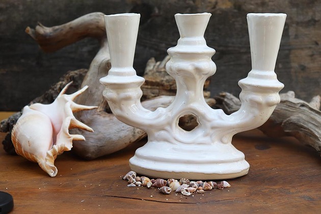 Trójramienny świecznik ceramiczny biały