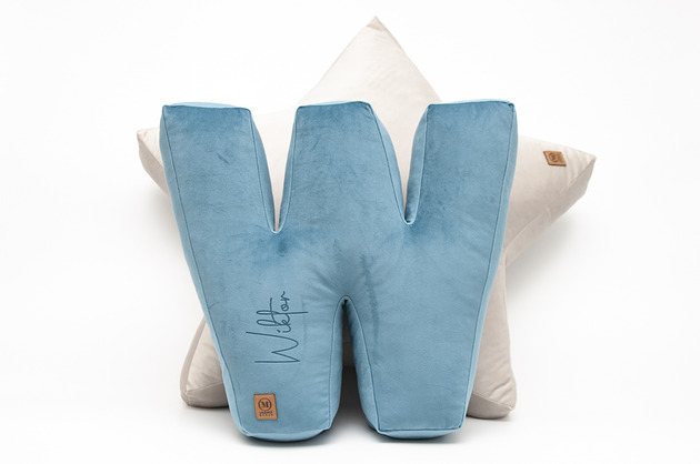 Poduszka dekoracyjna litera, literka, inicjały z imieniem - kolor do wyboru