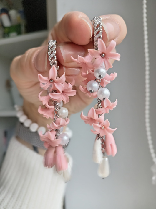 Kolczyki w kształcie hiacyntów z gliny polimerowej