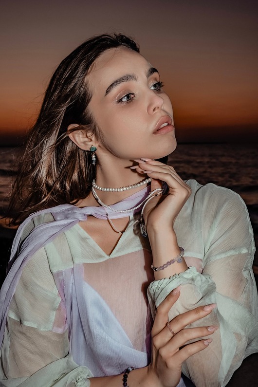 Pojedynczy kolczyk z Chryzokolą Lapisem Lazuli Perłą