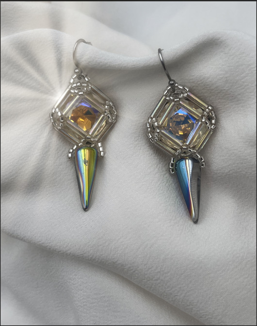 Kolczyki z kolcemi i kryształem Swarovski