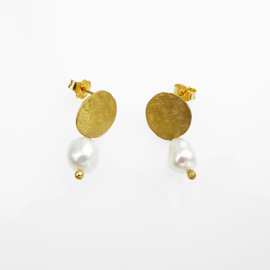 Pełnia księżyca pozłacana z perłą kolczyki srebrne