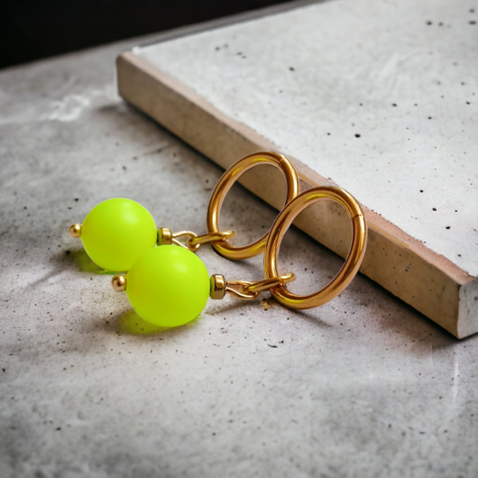 Swarovski neon pearls : neon yellow